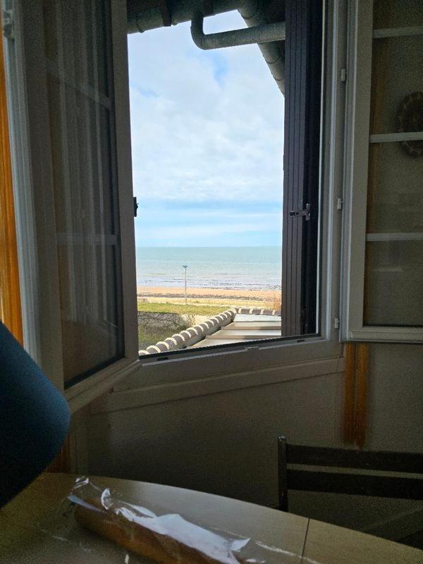 Appartement Front De Mer Vue Mer 3 Personnes + 1 Bebe 滨海埃尔芒维尔 外观 照片